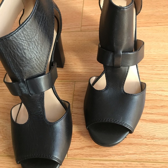 Antonio Melani Block Heels Sz 8 - Picture 4 of 9